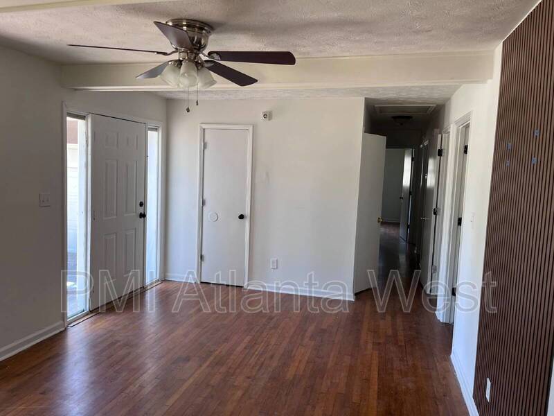 4 Bedroom Rental – 165 Hidden Brook Court, Atlanta, GA, 30349